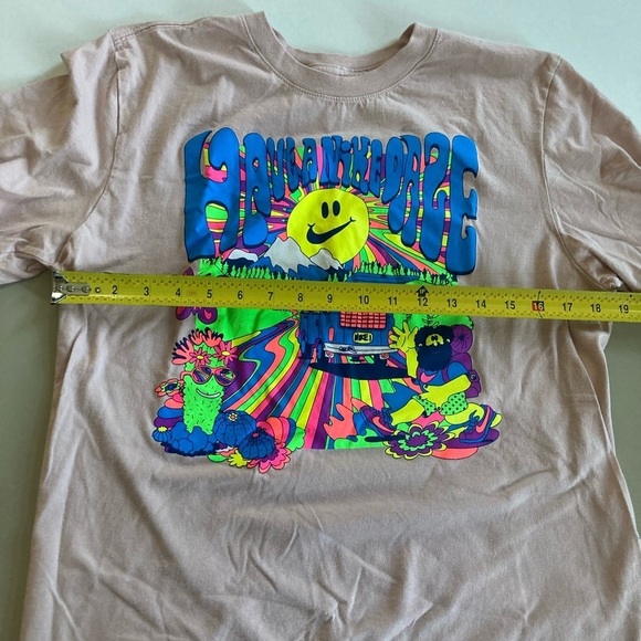 Nike Tee Shirt Have A Nike Daze Psychedelic Graphic Muted Pink size Small - Picture 5 of 11